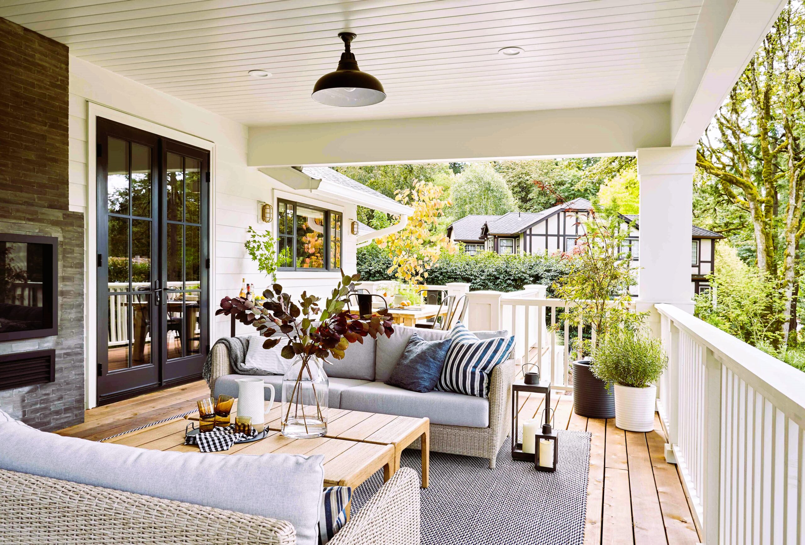 Designing the Ultimate Outdoor Entertaining Space